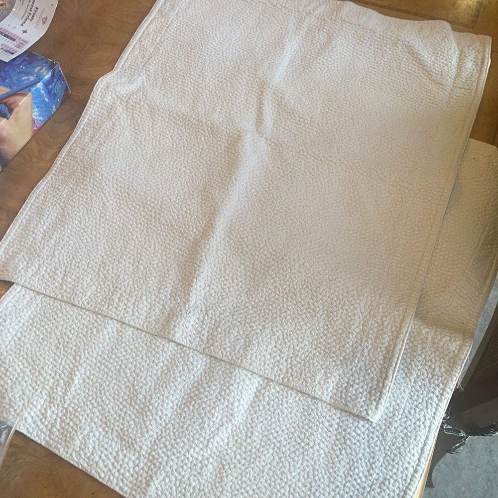 Hh Creamy Pebble Shams!